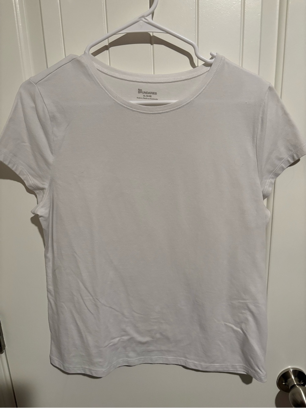 No Boundaries White Short Sleeve Crewneck Tee